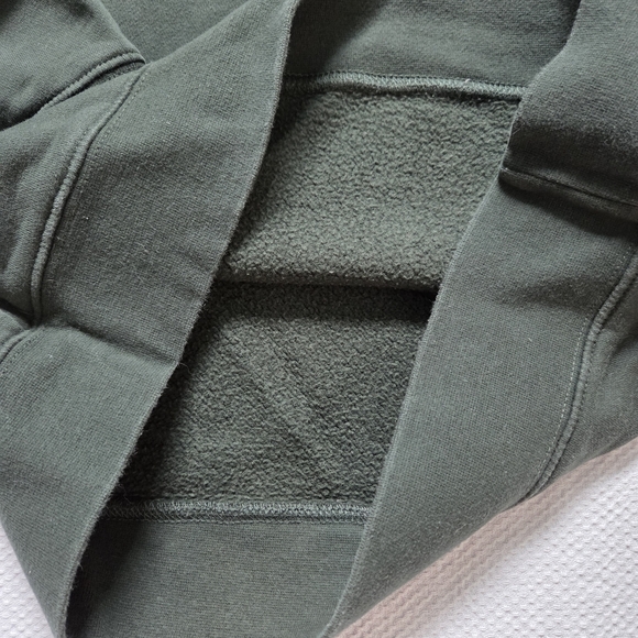 NEWPORT Olive Crewneck Sweatshirt - Classic Logo Pullover - Picture 4 of 6